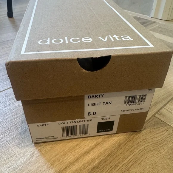 Dolce Vita Sandals - Picture 2 of 3